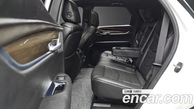 Cadillac XT5 3.6 Platinum 2018 — фото 11