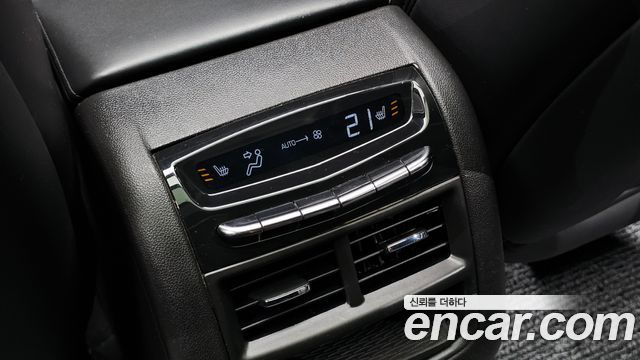 Cadillac XT5 3.6 Platinum 2018 — фото 30