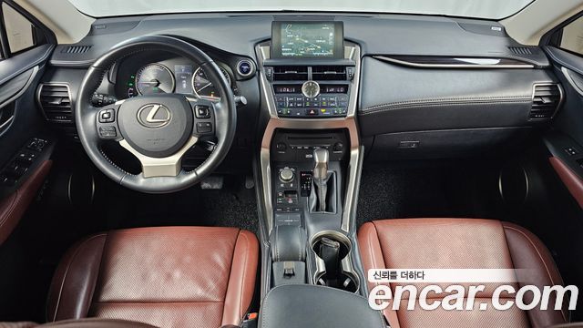 Lexus NX300h Executive 2015 — фото 7