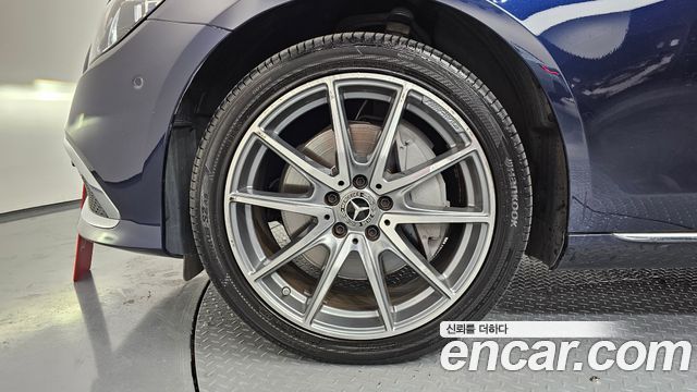 Mercedes-Benz E-Class (W213) E300e 4MATIC Exclusive 2022 — фото 5