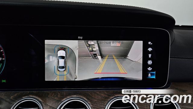 Mercedes-Benz E-Class (W213) E300e 4MATIC Exclusive 2022 — фото 14