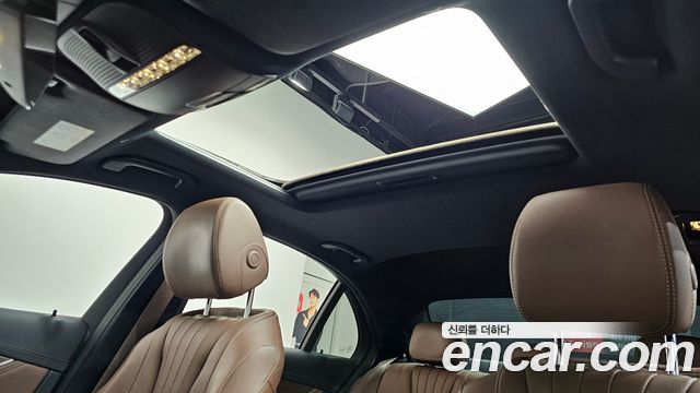 Mercedes-Benz E-Class (W213) E300e 4MATIC Exclusive 2022 — фото 17