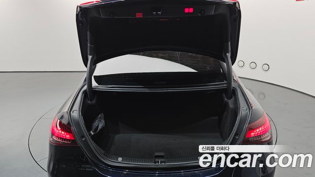 Mercedes-Benz E-Class (W213) E300e 4MATIC Exclusive 2022 — фото 19
