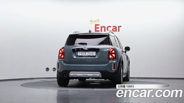 MINI Cooper Countryman Classic Plus Launch Pack 2nd Gen 2023 — фото 4