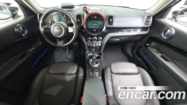 MINI Cooper Countryman Classic Plus Launch Pack 2nd Gen 2023 — фото 7