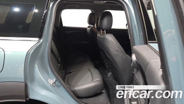 MINI Cooper Countryman Classic Plus Launch Pack 2nd Gen 2023 — фото 12