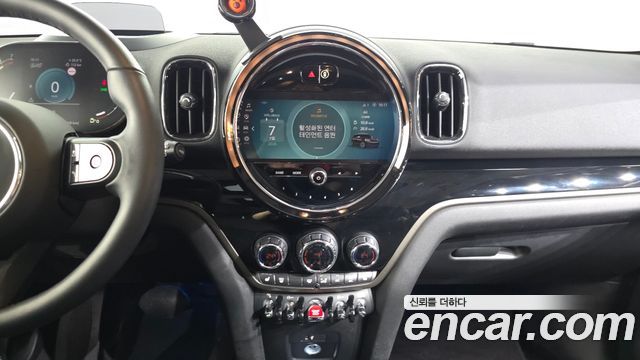 MINI Cooper Countryman Classic Plus Launch Pack 2nd Gen 2023 — фото 14