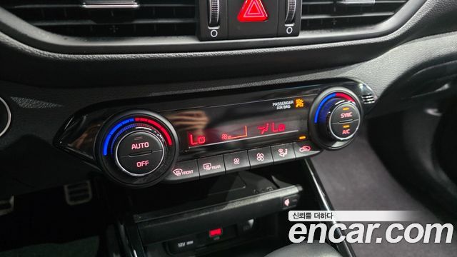 Kia K3 (II) 1.6 Prestige 2023 — фото 23