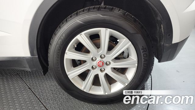 Jaguar E-PACE D180 S 2019 — фото 21