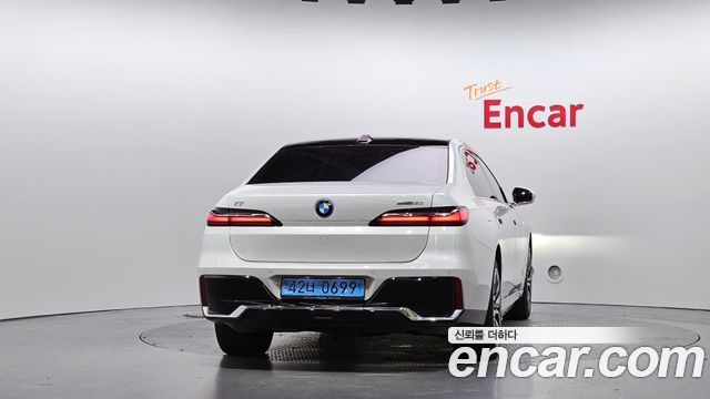 BMW i7 (G70) eDrive 50 M Sport 2024 — фото 4