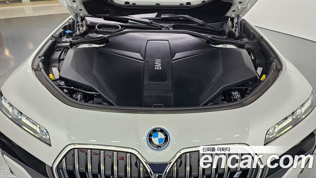 BMW i7 (G70) eDrive 50 M Sport 2024 — фото 6