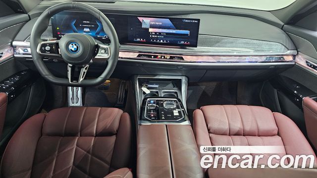BMW i7 (G70) eDrive 50 M Sport 2024 — фото 7