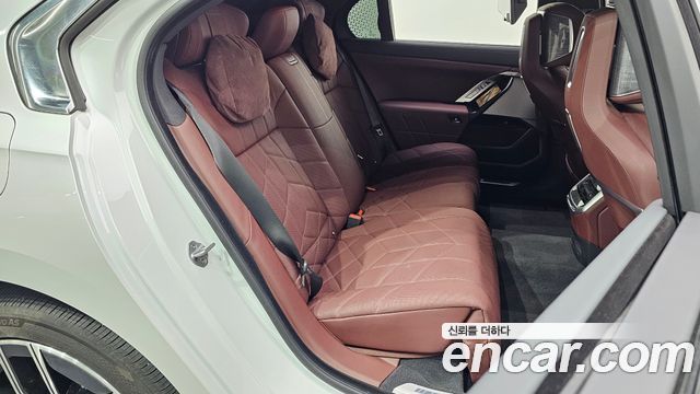 BMW i7 (G70) eDrive 50 M Sport 2024 — фото 15