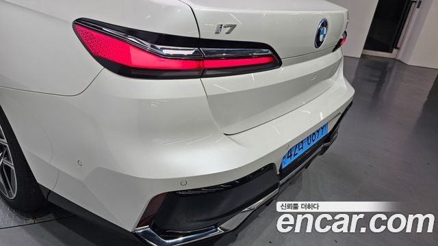 BMW i7 (G70) eDrive 50 M Sport 2024 — фото 29