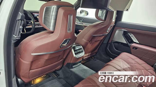 BMW i7 (G70) eDrive 50 M Sport 2024 — фото 39
