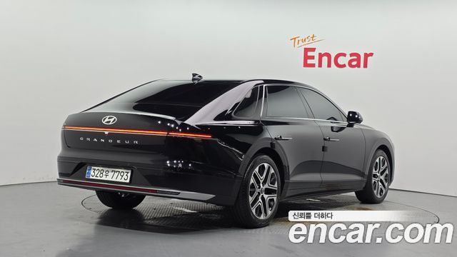 Hyundai Grandeur (GN7) 2,5 Gasoline 2WD Premium 2023 — фото 2