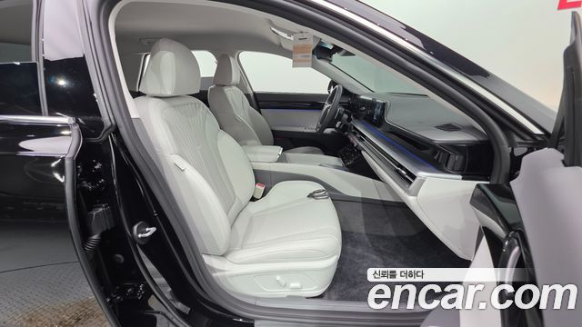 Hyundai Grandeur (GN7) 2,5 Gasoline 2WD Premium 2023 — фото 10