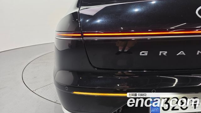 Hyundai Grandeur (GN7) 2,5 Gasoline 2WD Premium 2023 — фото 23