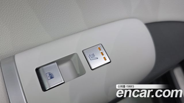Hyundai Grandeur (GN7) 2,5 Gasoline 2WD Premium 2023 — фото 29