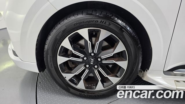 Kia Carnival (IV) Diesel 9-Seater Hi-Limousine Signature 2021 — фото 5