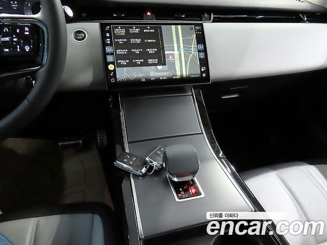 Land Rover Range Rover Evoque (II) P250 Dynamic SE 2024 — фото 9