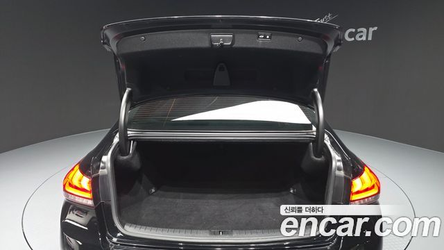 Genesis G80 3.8 GDI AWD Prestige 2017 — фото 33