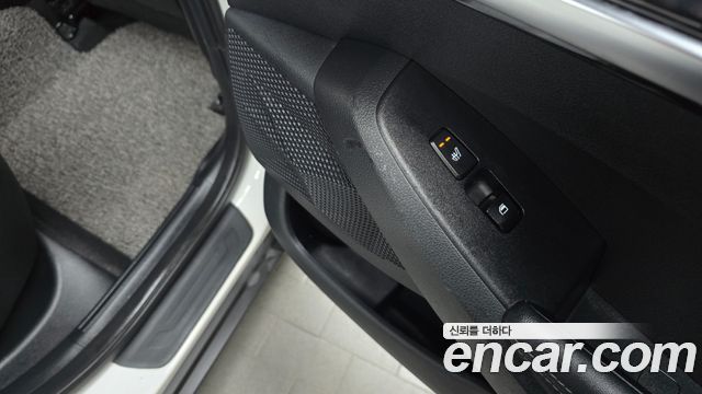 Kia Seltos Gasoline 1.6 Turbo 2WD Signature 2023 — фото 19