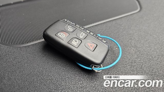 Land Rover Range Rover Evoque 2.0 TD4 HSE Dynamic 2018 — фото 27