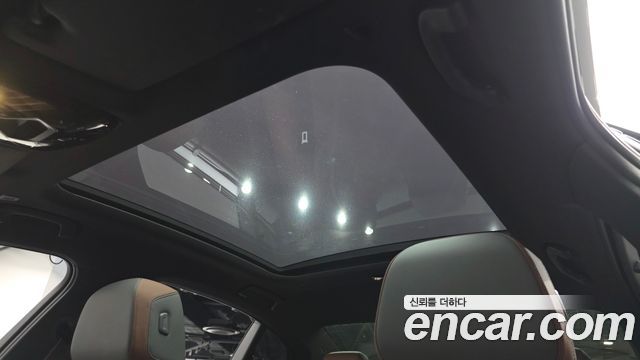 BMW 5 Series (G60) 550e xDrive M Sport Pro 2025 — фото 15