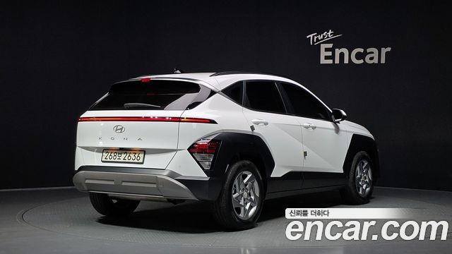 Hyundai Kona (SX2) Gasoline 2.0 2WD Premium 2023 — фото 2