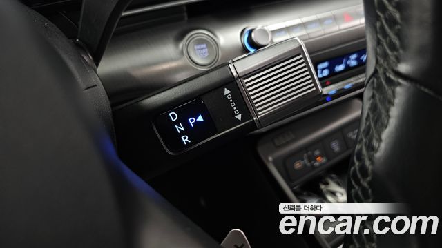 Hyundai Kona (SX2) Gasoline 2.0 2WD Premium 2023 — фото 9