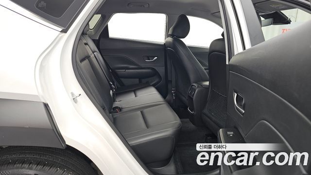 Hyundai Kona (SX2) Gasoline 2.0 2WD Premium 2023 — фото 12
