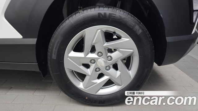 Hyundai Kona (SX2) Gasoline 2.0 2WD Premium 2023 — фото 21