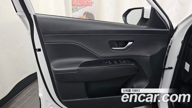 Hyundai Kona (SX2) Gasoline 2.0 2WD Premium 2023 — фото 24