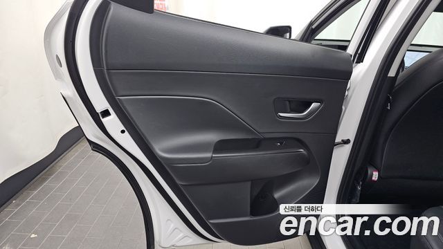 Hyundai Kona (SX2) Gasoline 2.0 2WD Premium 2023 — фото 25