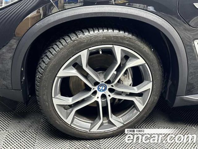 BMW X5 (G05) xDrive 45e xLine 2022 — фото 22
