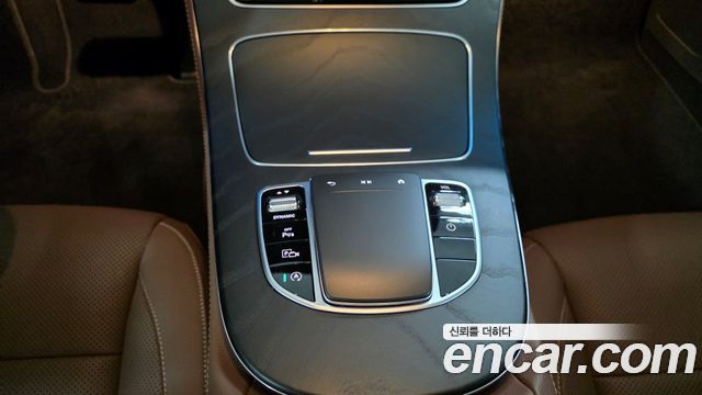 Mercedes-Benz E-Class (W213) E250 AMG Line 2023 — фото 9