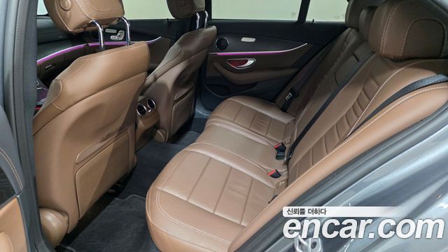 Mercedes-Benz E-Class (W213) E250 AMG Line 2023 — фото 10