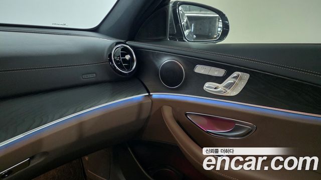 Mercedes-Benz E-Class (W213) E250 AMG Line 2023 — фото 17