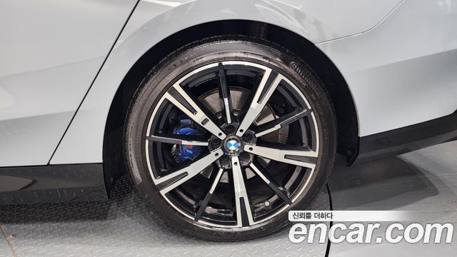 BMW 5 Series (G60) 530i xDrive M Sport 2025 — фото 27