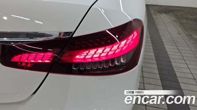 Mercedes-Benz E-Class (W213) E250 Exclusive 2023 — фото 24