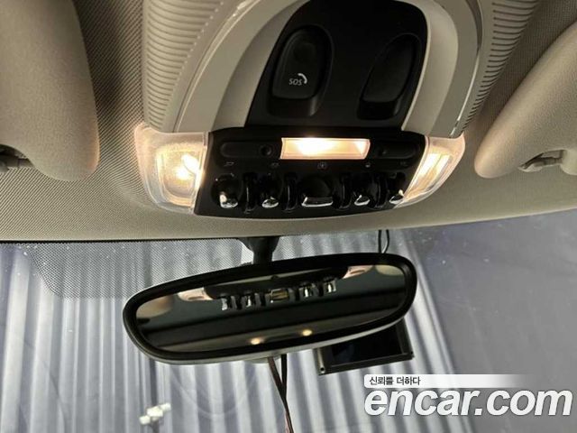 MINI Cooper S 5Door Standard 3rd 2019 — фото 16