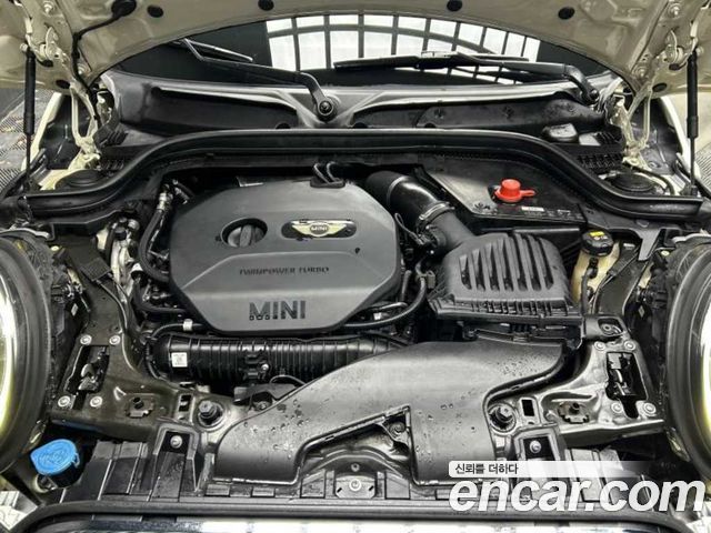 MINI Cooper S 5Door Standard 3rd 2019 — фото 22