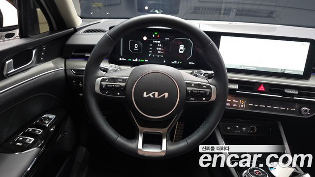 Kia K5 Hybrid (III) Signature 2026 — фото 13