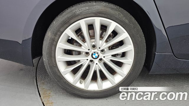 BMW 5 Series (G30) 520d Luxury Special Edition 2018 — фото 5