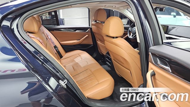 BMW 5 Series (G30) 520d Luxury Special Edition 2018 — фото 12