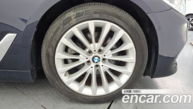 BMW 5 Series (G30) 520d Luxury Special Edition 2018 — фото 21