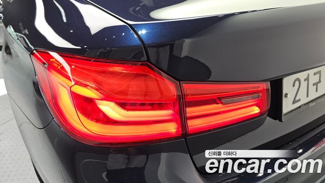 BMW 5 Series (G30) 520d Luxury Special Edition 2018 — фото 23