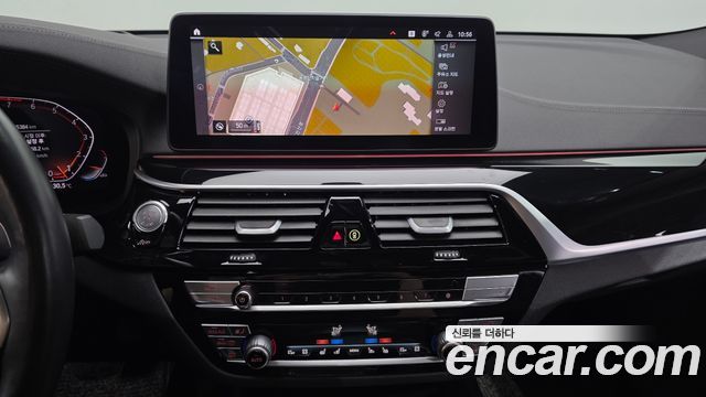 BMW 6 Series GT (G32) 640i xDrive M Sport 2023 — фото 13