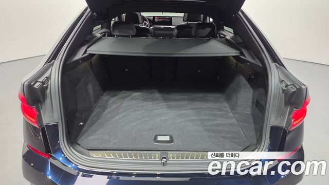 BMW 6 Series GT (G32) 640i xDrive M Sport 2023 — фото 18